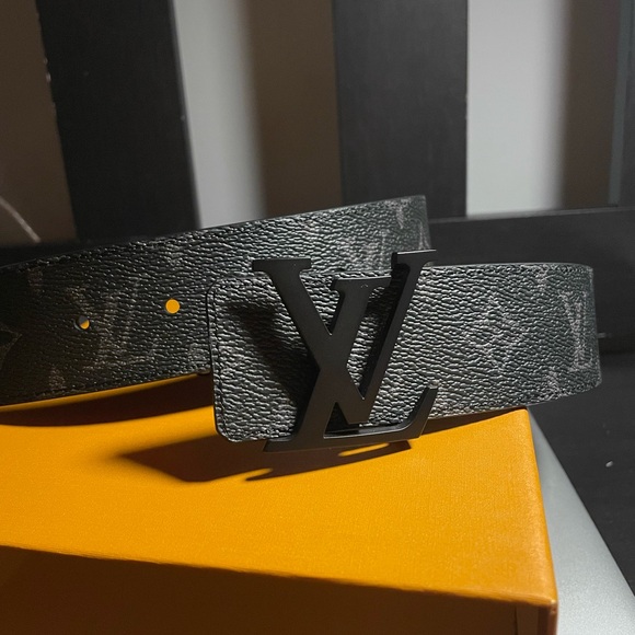 Louis Vuitton Other - Louis Vuitton Initiales 40MM Reversible Belt 80cm